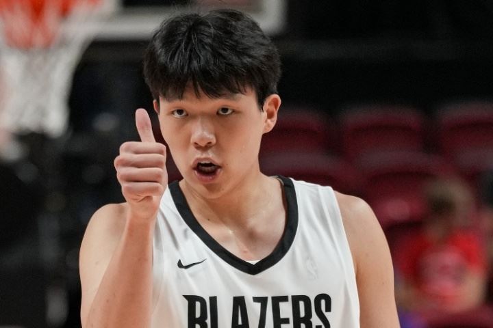 🤣杨瀚森想要合影?约基奇:我打爆他可以合 他打爆我不合哈哈