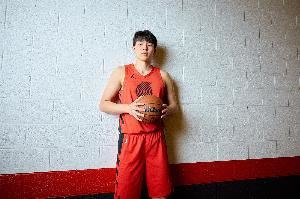 媒体人:杨瀚森不会打同委内瑞拉的2场热身赛 同波黑也大概率不打