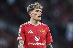ESPN:拜仁询问引进加纳乔的条件,曼联愿听取报价但球员想留英超