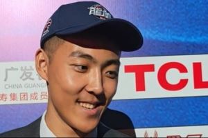 逄砚钧:去到合适的队伍比高顺位更重要 努力为球队贡献我的能量